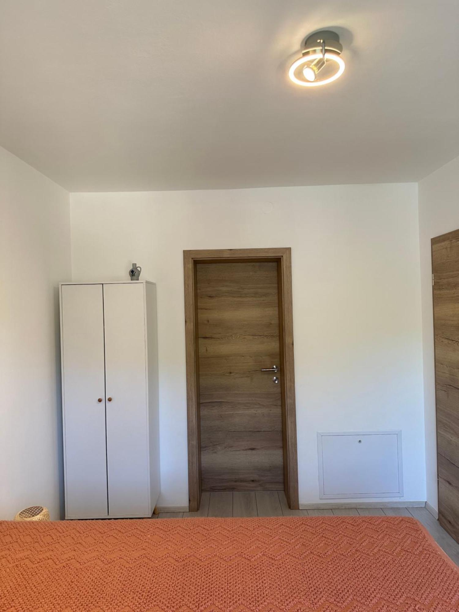 Apartma Anze Samec Dobravlje ภายนอก รูปภาพ