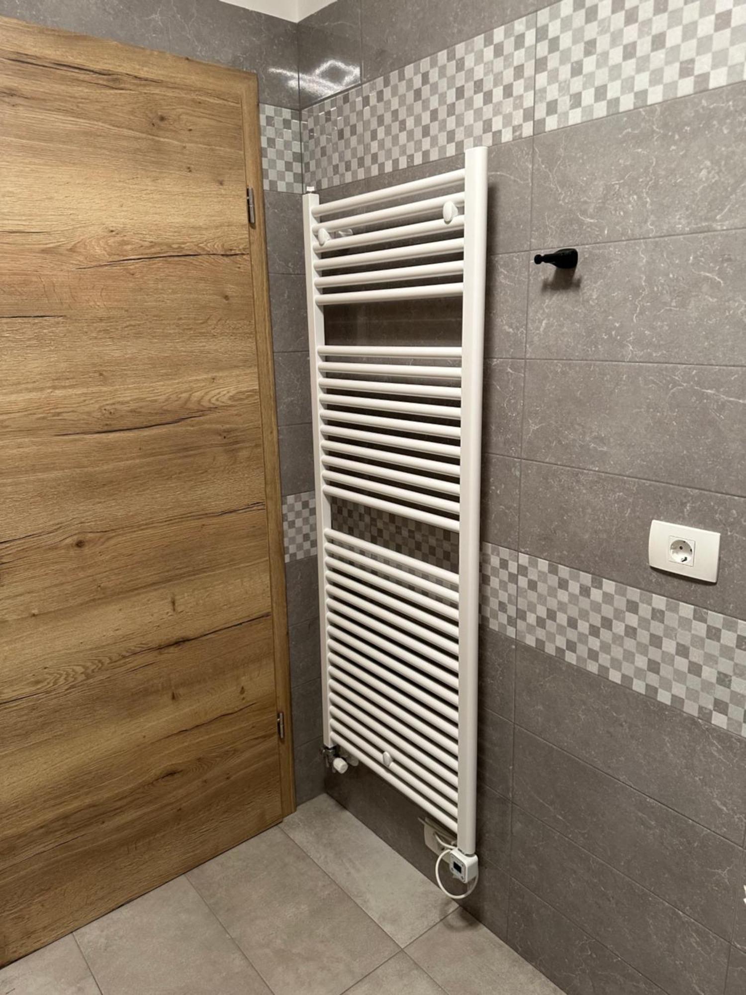Apartma Anze Samec Dobravlje ภายนอก รูปภาพ